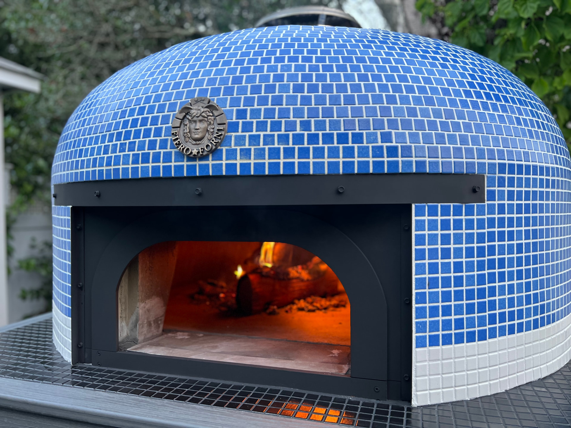 Fiero Forni wood-fired pizza oven used for La Dolce Vita pizza catering